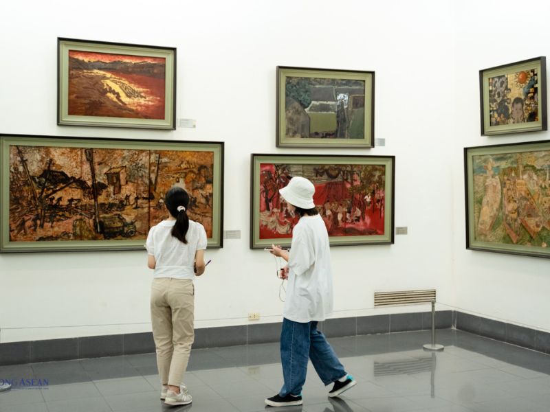 The Vietnam Fine Arts Museum preserves invaluable masterpieces representing each era of Vietnamese art.